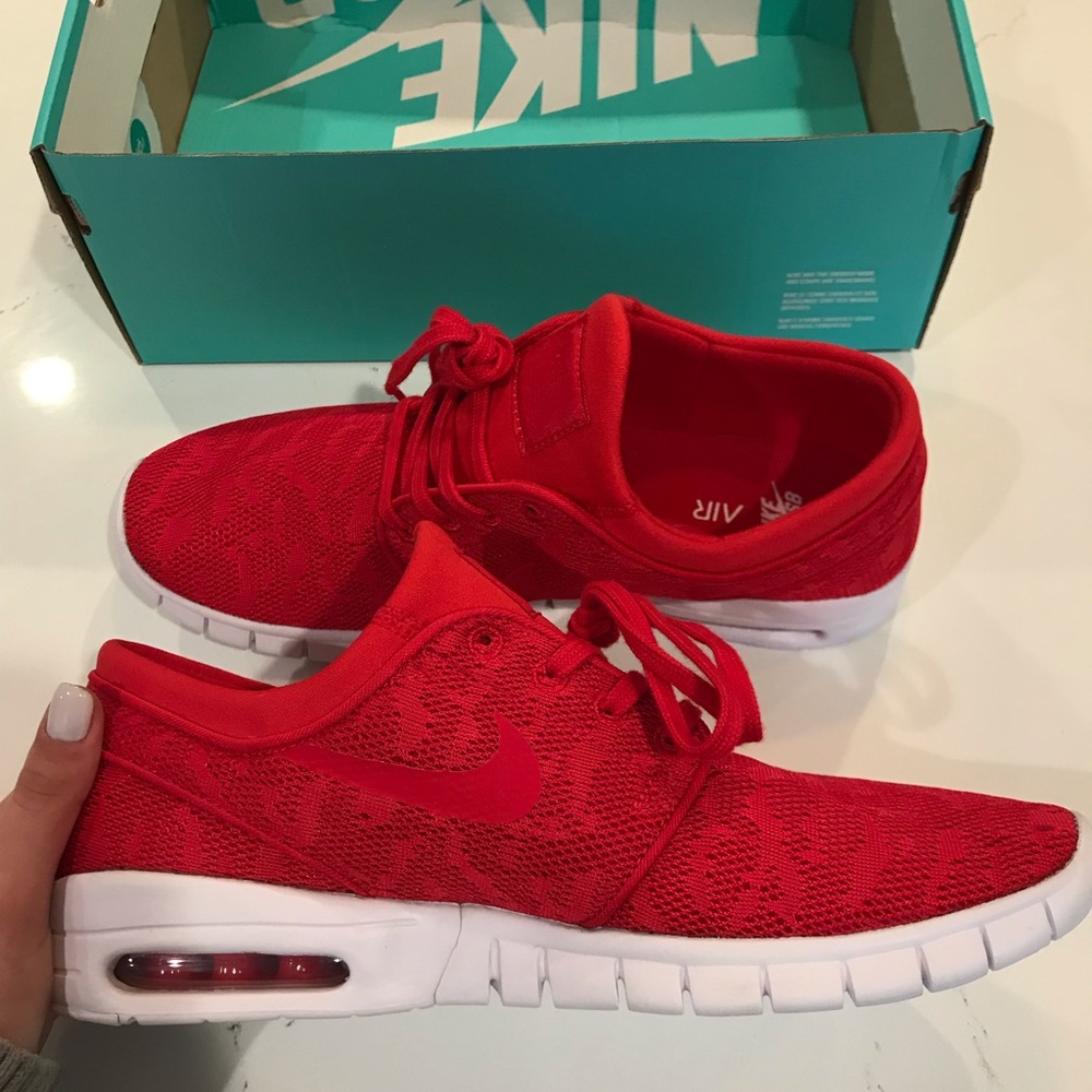 🚨SOLD🚨 NWT❤️Stefan Janoski max❤️
